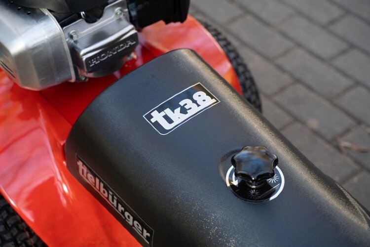 Подметально-уборочная машина TIELBUERGER TK38 (двигатель Honda GCV160)